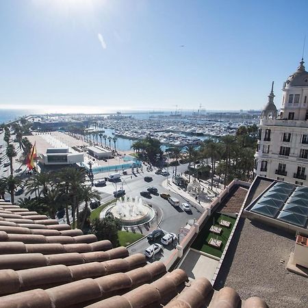 Beach, City Center And Entertainment 2 Alicante Bagian luar foto